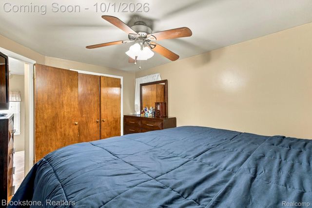 15764 Deerfield Avenue, Eastpointe, MI 48021