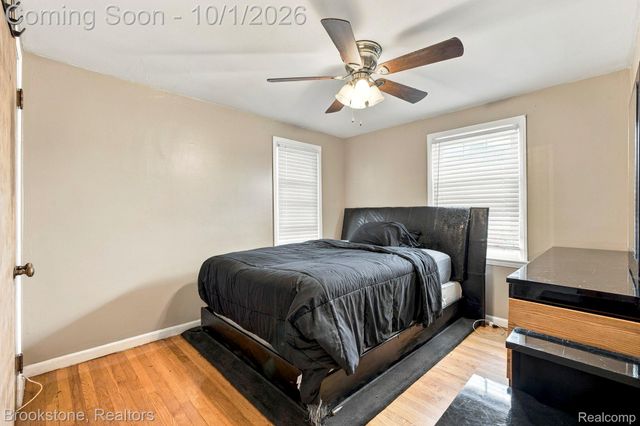 15764 Deerfield Avenue, Eastpointe, MI 48021