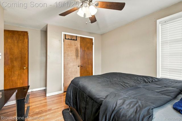 15764 Deerfield Avenue, Eastpointe, MI 48021