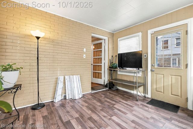 15764 Deerfield Avenue, Eastpointe, MI 48021