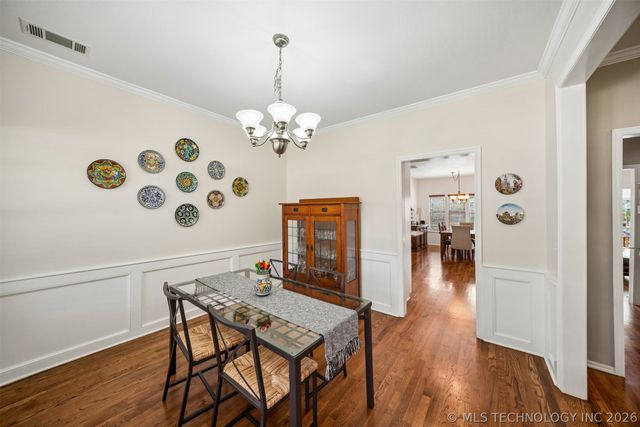3705 W Iola Street, Broken Arrow, OK 74012