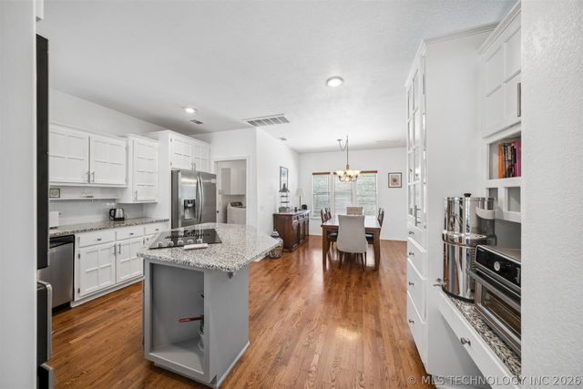 3705 W Iola Street, Broken Arrow, OK 74012