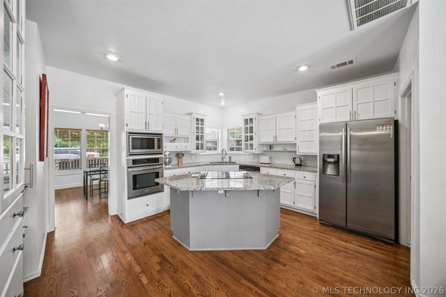 3705 W Iola Street, Broken Arrow, OK 74012