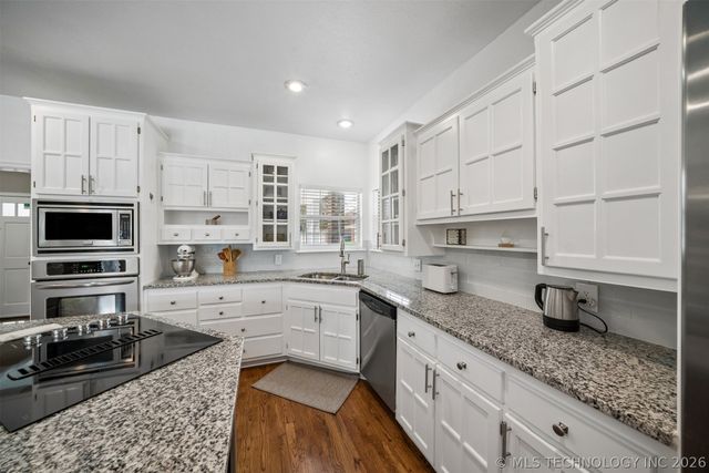 3705 W Iola Street, Broken Arrow, OK 74012