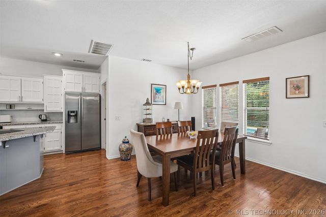 3705 W Iola Street, Broken Arrow, OK 74012