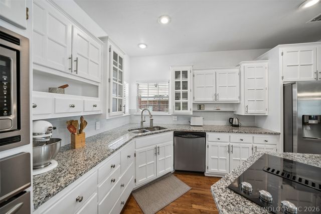 3705 W Iola Street, Broken Arrow, OK 74012