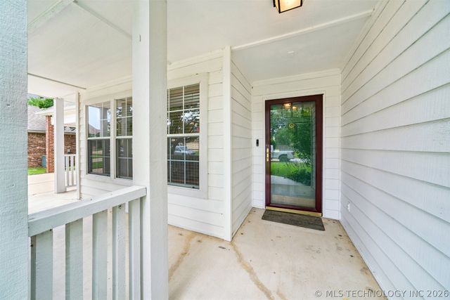 3705 W Iola Street, Broken Arrow, OK 74012