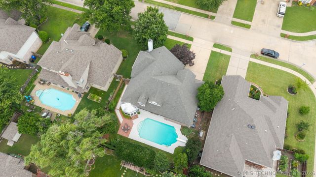 3705 W Iola Street, Broken Arrow, OK 74012