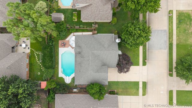 3705 W Iola Street, Broken Arrow, OK 74012