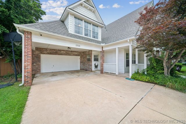 3705 W Iola Street, Broken Arrow, OK 74012