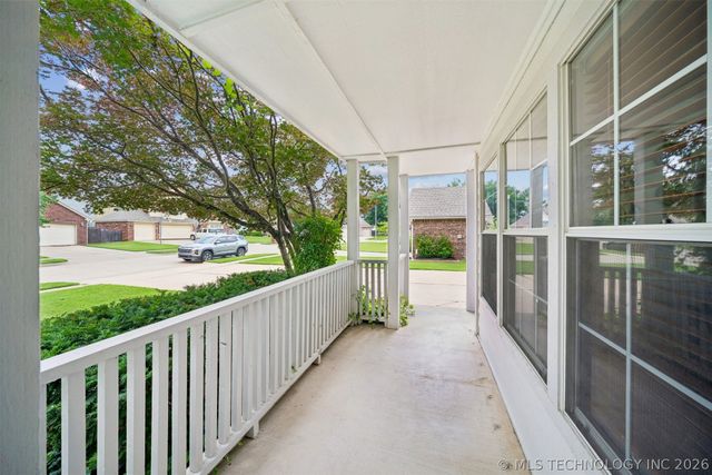 3705 W Iola Street, Broken Arrow, OK 74012