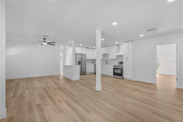 4300 28TH AVENUE N, St Petersburg, FL 33713