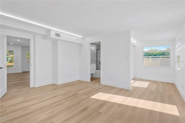 4300 28TH AVENUE N, St Petersburg, FL 33713