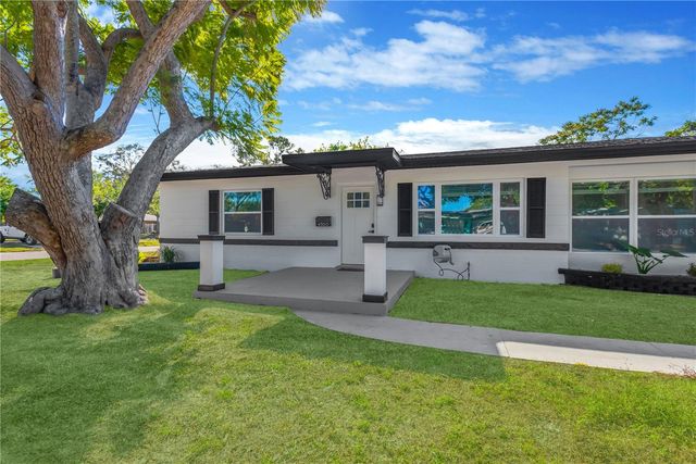 4300 28TH AVENUE N, St Petersburg, FL 33713