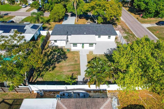 4300 28TH AVENUE N, St Petersburg, FL 33713