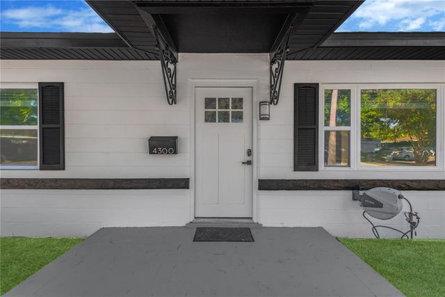 4300 28TH AVENUE N, St Petersburg, FL 33713