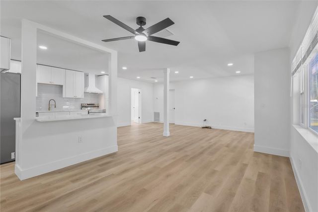 4300 28TH AVENUE N, St Petersburg, FL 33713