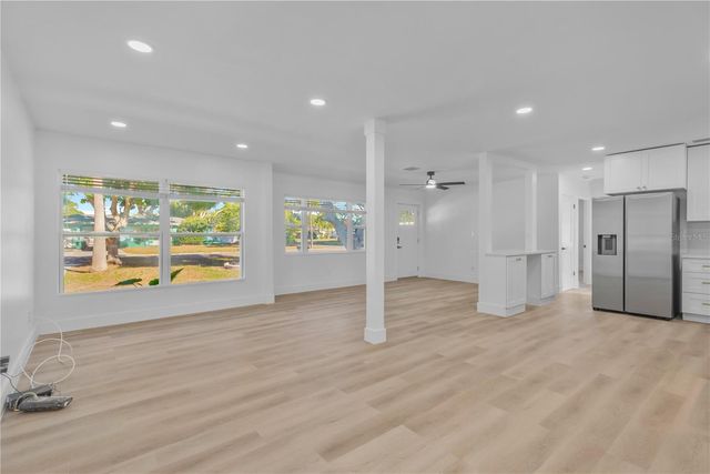 4300 28TH AVENUE N, St Petersburg, FL 33713