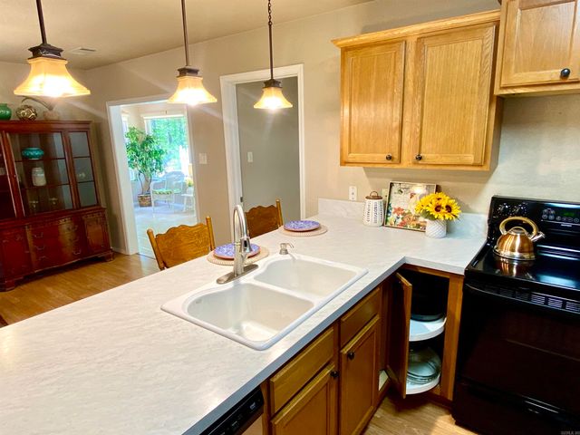 5 Casita Ln, Hot Springs Village, AR 71909