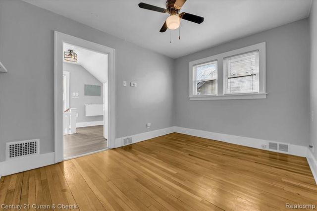 23921 Oxford Street, Dearborn, MI 48124