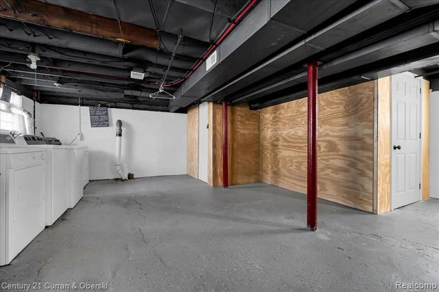 23921 Oxford Street, Dearborn, MI 48124