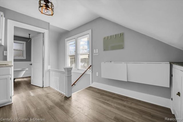 23921 Oxford Street, Dearborn, MI 48124