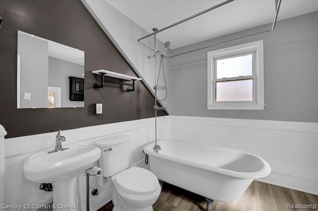 23921 Oxford Street, Dearborn, MI 48124