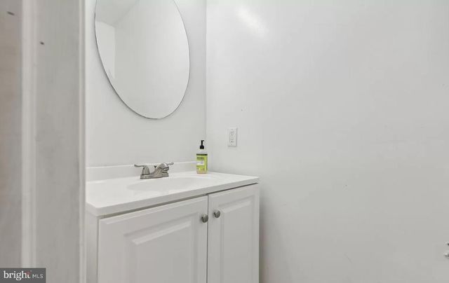 1604 W MONTGOMERY AVE, Philadelphia, PA 19121