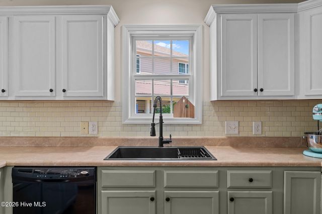 110 Lightwater Drive, Aberdeen, NC 28315