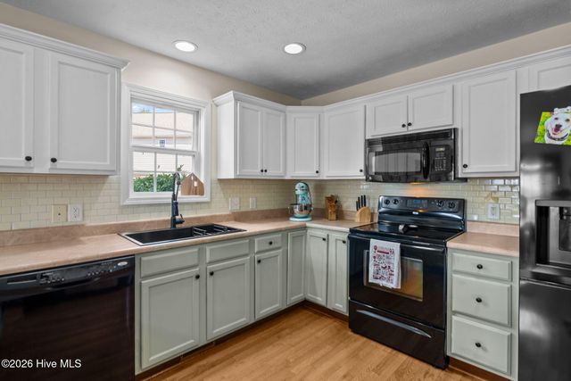 110 Lightwater Drive, Aberdeen, NC 28315