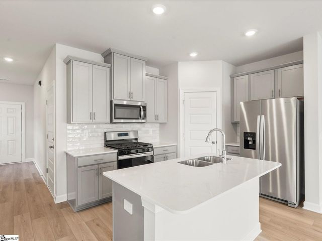 302 Hampton George Court, Greer, SC 29651