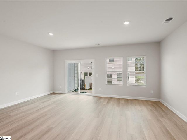 302 Hampton George Court, Greer, SC 29651