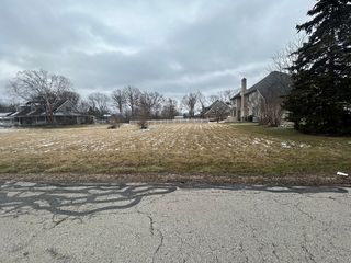 17W363 White Pine Road, Addison, IL 60101