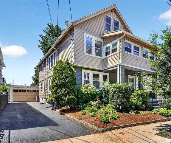 23 Irvington Rd 2, Somerville, MA 02144