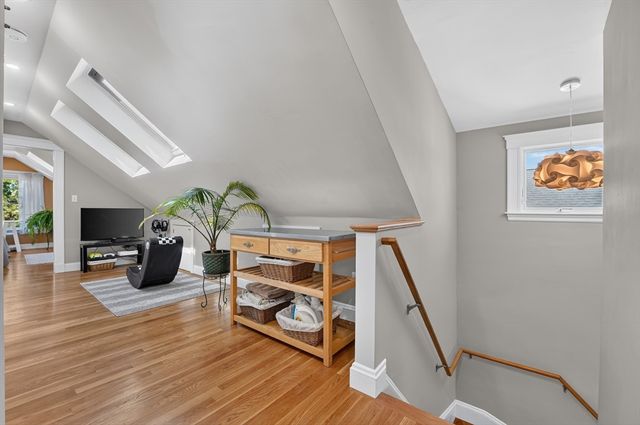 23 Irvington Rd 2, Somerville, MA 02144