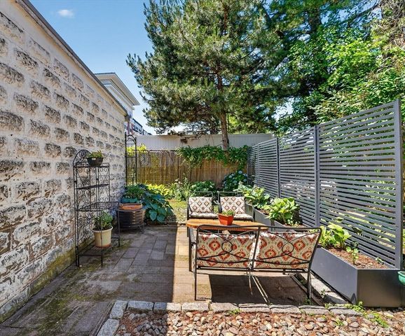 23 Irvington Rd 2, Somerville, MA 02144