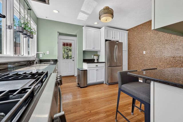 23 Irvington Rd 2, Somerville, MA 02144