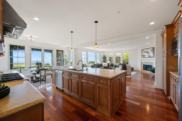 101 Spyglass Lane, Half Moon Bay, CA 94019