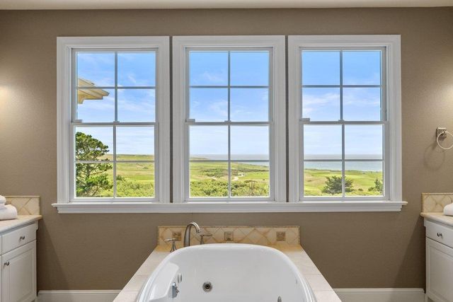 101 Spyglass Lane, Half Moon Bay, CA 94019