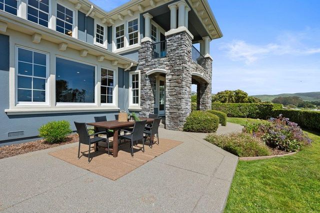 101 Spyglass Lane, Half Moon Bay, CA 94019