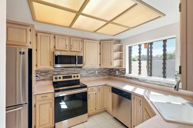 17091 Bernardo Center Dr B, San Diego, CA 92128