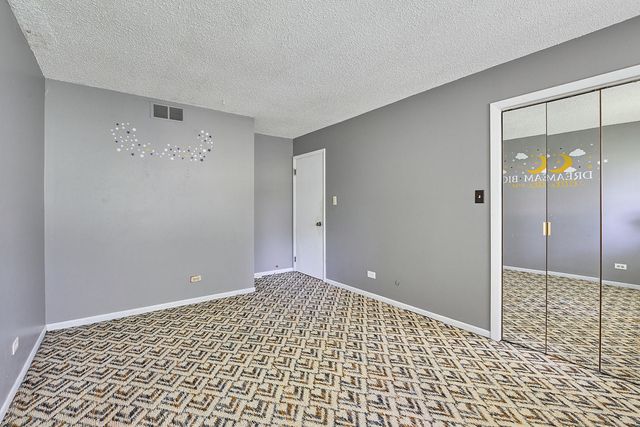 385 E 162nd Street, Harvey, IL 60426