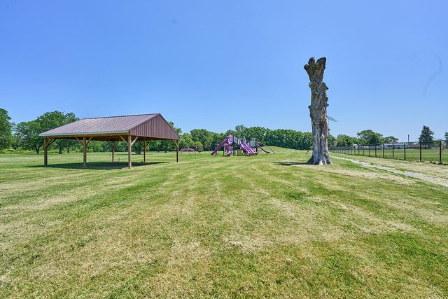 385 E 162nd Street, Harvey, IL 60426