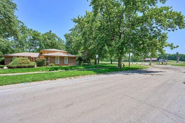 385 E 162nd Street, Harvey, IL 60426