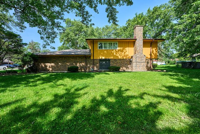385 E 162nd Street, Harvey, IL 60426