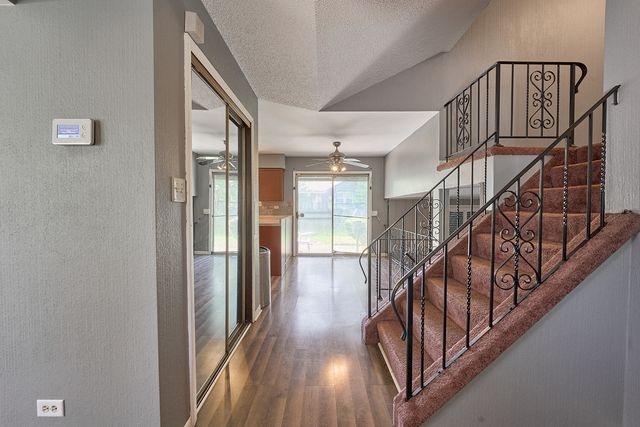 385 E 162nd Street, Harvey, IL 60426