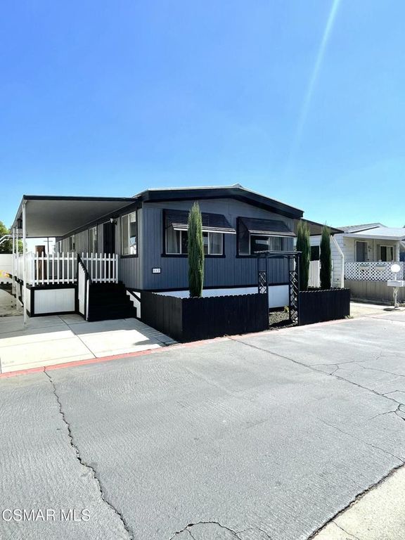 21500 Lassen Street 117, Chatsworth, CA 91311 — exterior