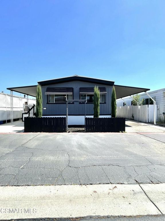 21500 Lassen Street 117, Chatsworth, CA 91311 — photo 2