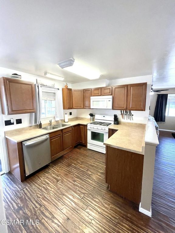21500 Lassen Street 117, Chatsworth, CA 91311 — photo 4