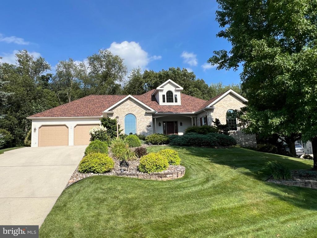 6923 ST ANNES DR, Fayetteville, PA 17222